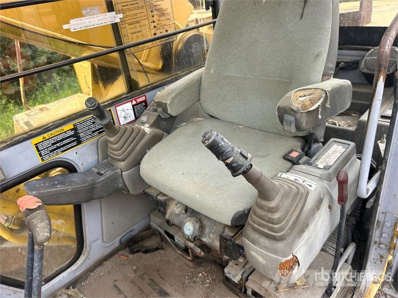 John Deere 892E LC Crawler excavators