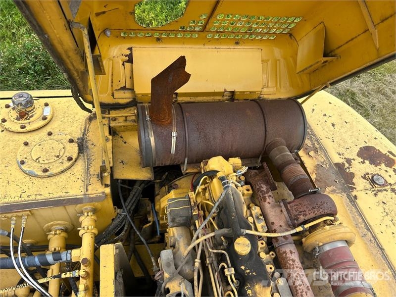 John Deere 892E LC Crawler excavators