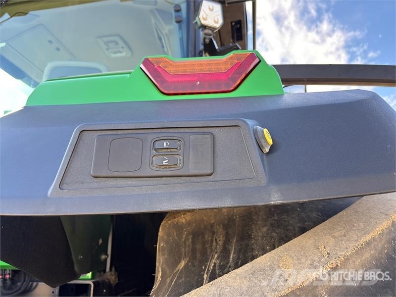 John Deere 8R 340 4WD Tractor Traktorji