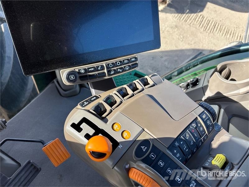 John Deere 8R 340 4WD Tractor Traktorji
