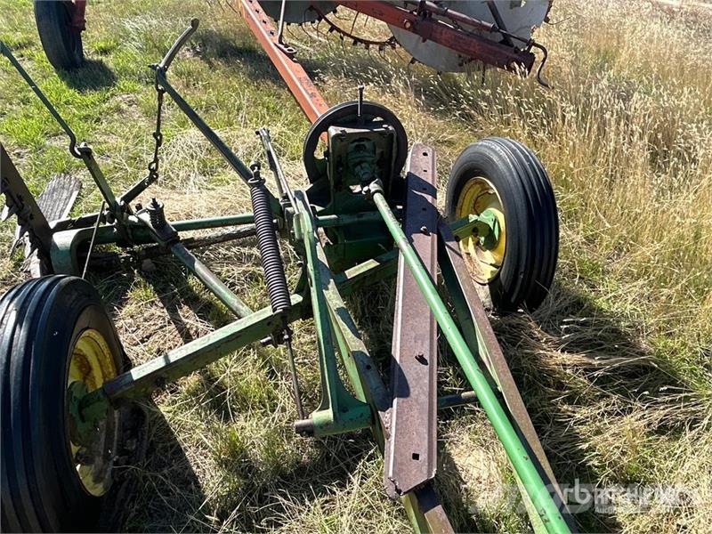 John Deere 9 ft Trailed Sickle Bar Mower Niittokoneet