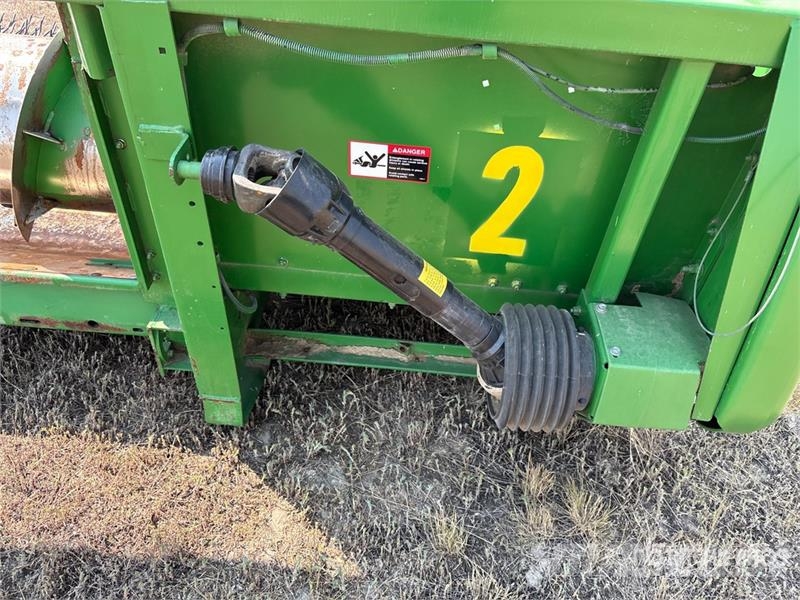 John Deere 914P 14 ft Combine Pickup Header Biçerdöver kafaları