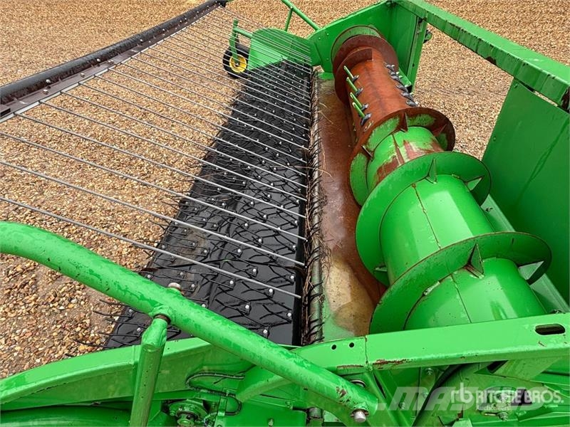 John Deere 914P 14 ft Combine Pickup Header Derliaus nuėmimo kombainų galvos