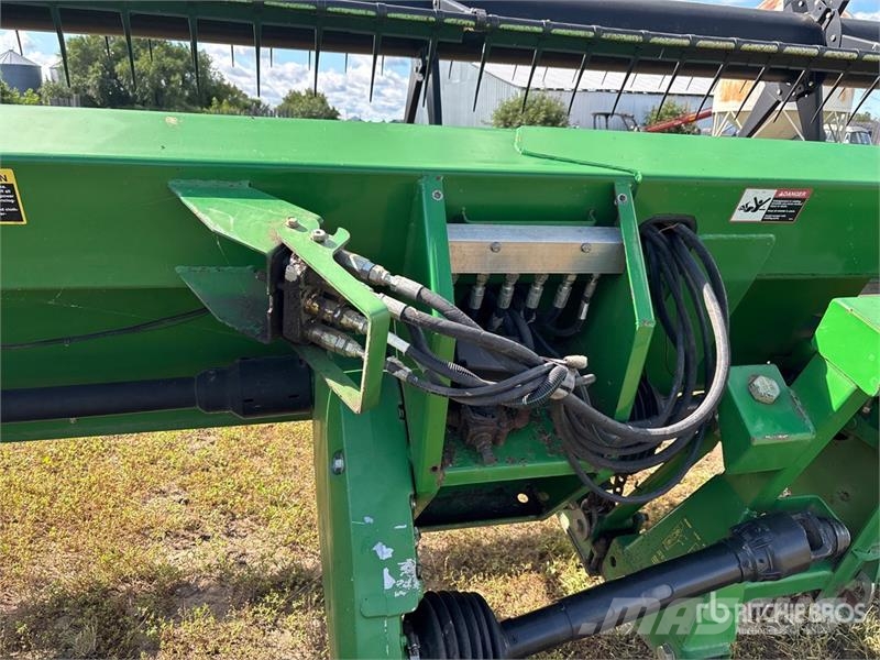 John Deere 936D رؤوس الحصادات الدراسات
