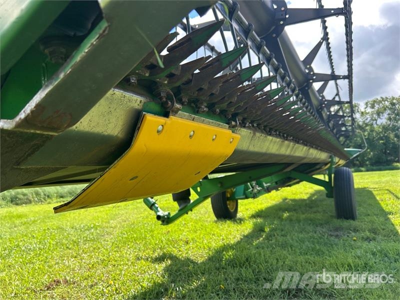 John Deere 936D Testate per mietitrebbie