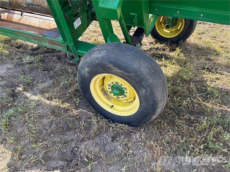 John Deere 936D رؤوس الحصادات الدراسات
