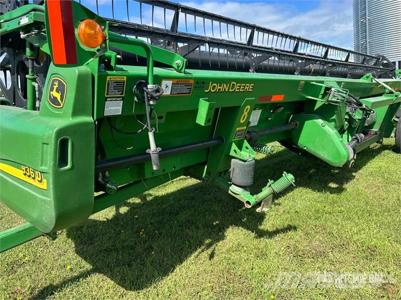 John Deere 936D Testate per mietitrebbie
