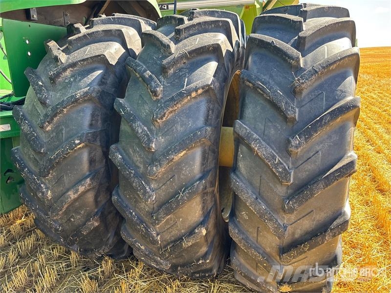 John Deere 9520 ماكينات زراعية - غير ذلك
