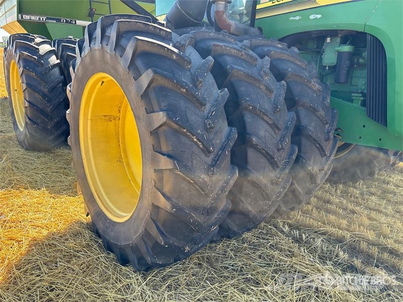 John Deere 9520 ماكينات زراعية - غير ذلك