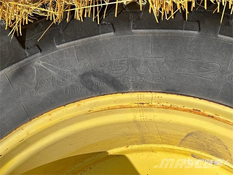 John Deere 9520 ماكينات زراعية - غير ذلك