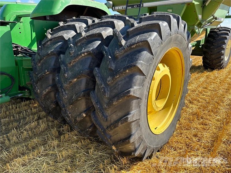John Deere 9520 ماكينات زراعية - غير ذلك