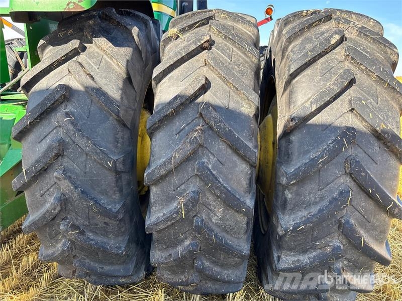 John Deere 9520 ماكينات زراعية - غير ذلك