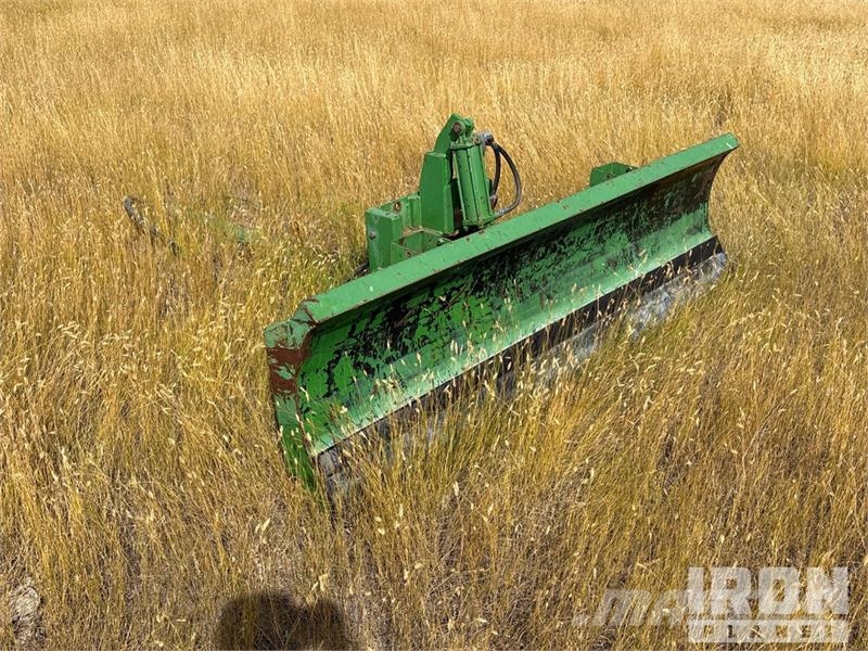 John Deere 96 in Blade Attachment Puskulevyt