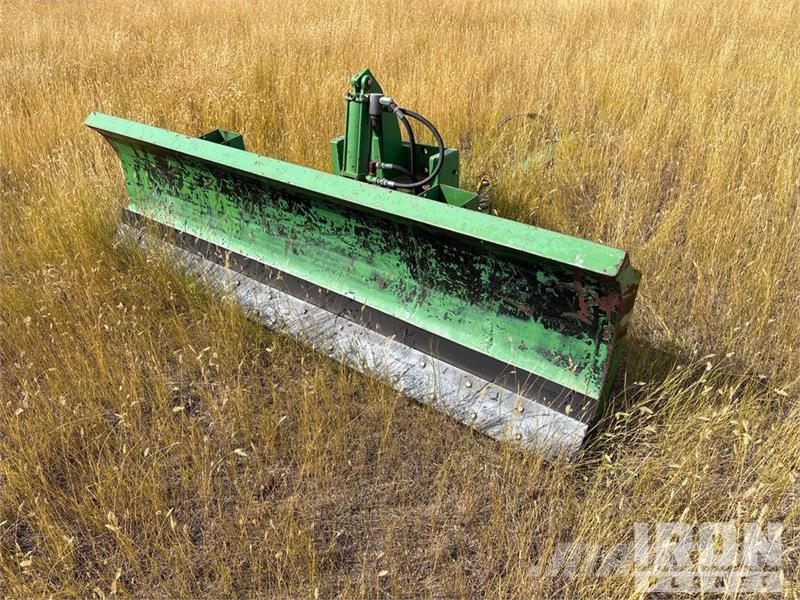 John Deere 96 in Blade Attachment Puskulevyt