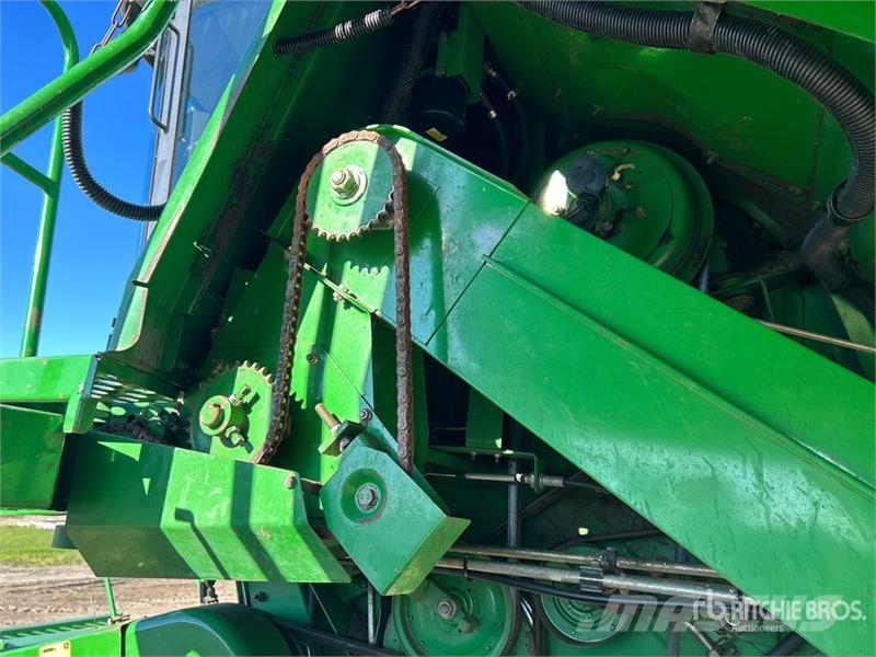 John Deere 9600 Combine harvesters