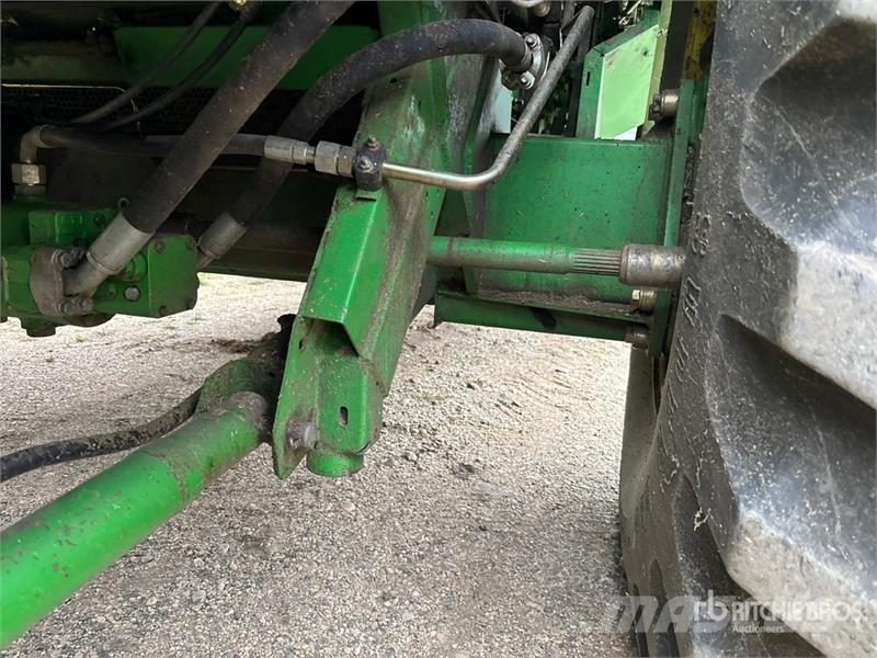 John Deere 9600 Combine harvesters