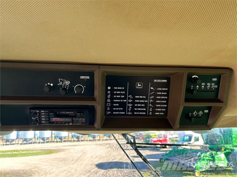 John Deere 9600 Combine harvesters