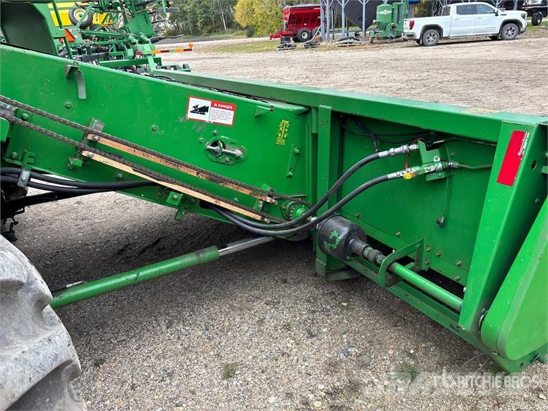 John Deere 9600 Combine harvesters