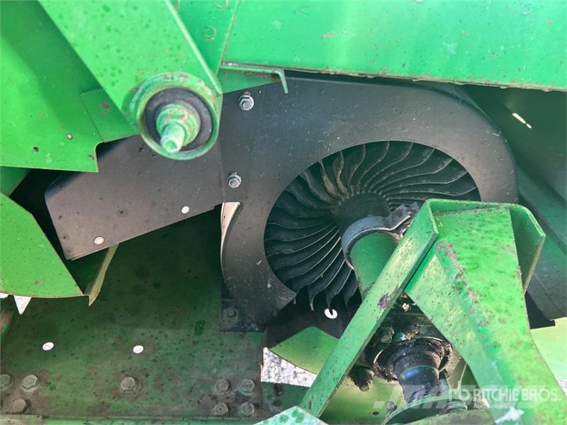John Deere 9600 Combine harvesters