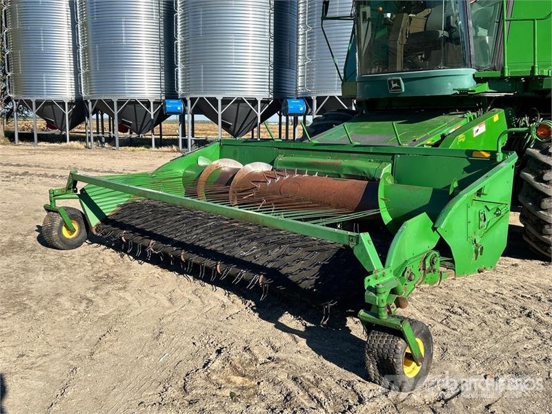 John Deere 9600 Combine harvesters
