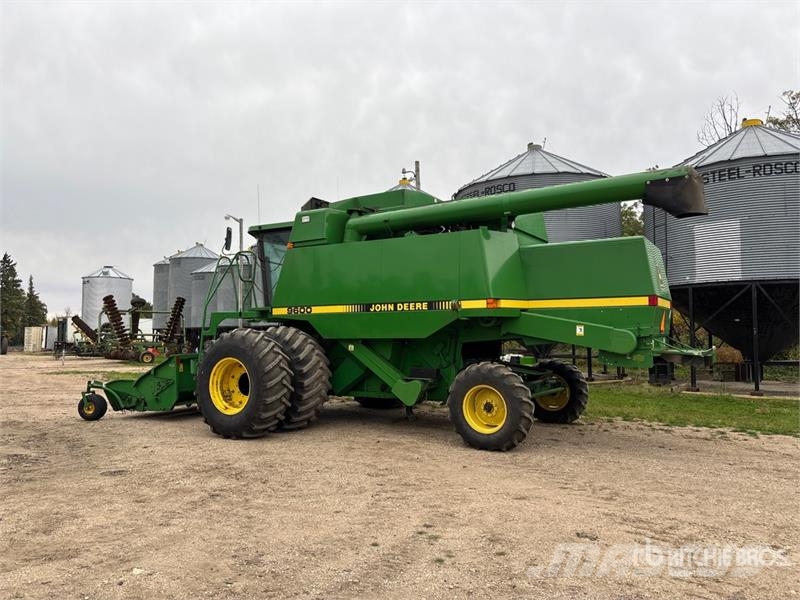 John Deere 9600 Combine harvesters
