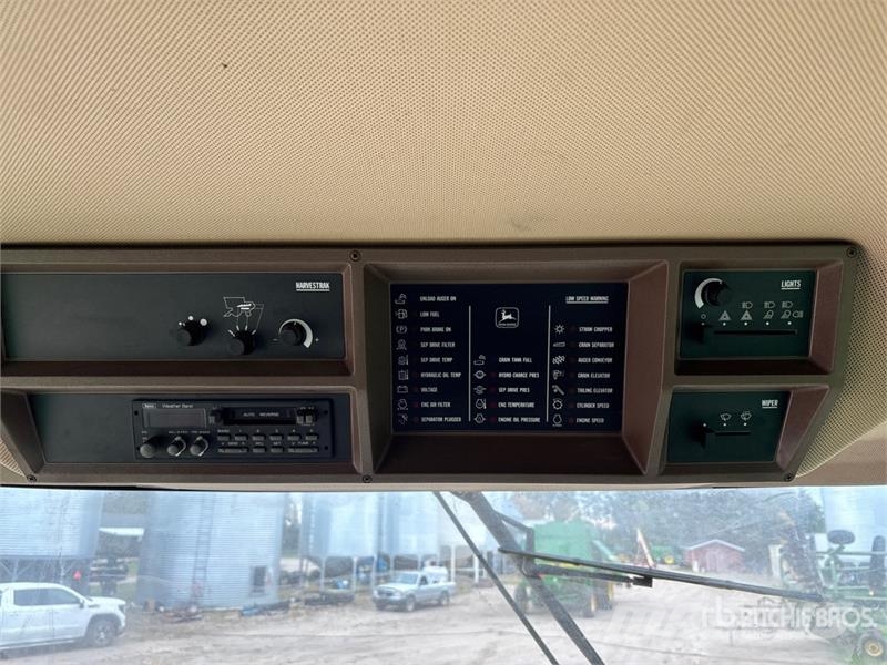 John Deere 9600 Combine harvesters