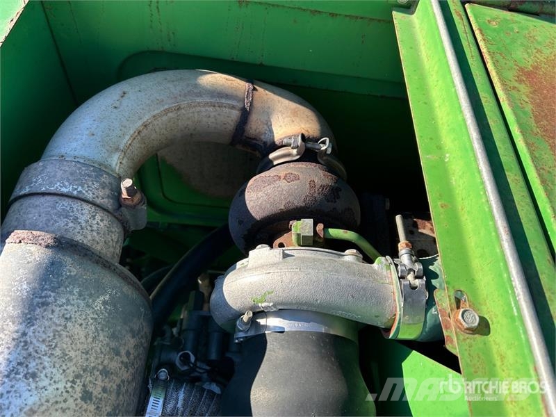 John Deere 9600 Combine harvesters