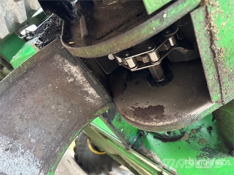 John Deere 9600 Combine harvesters