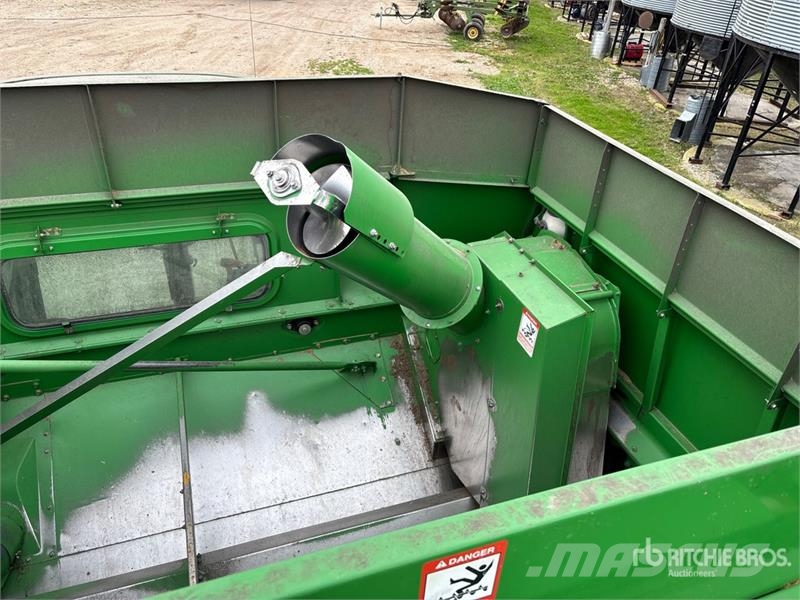 John Deere 9600 Combine harvesters
