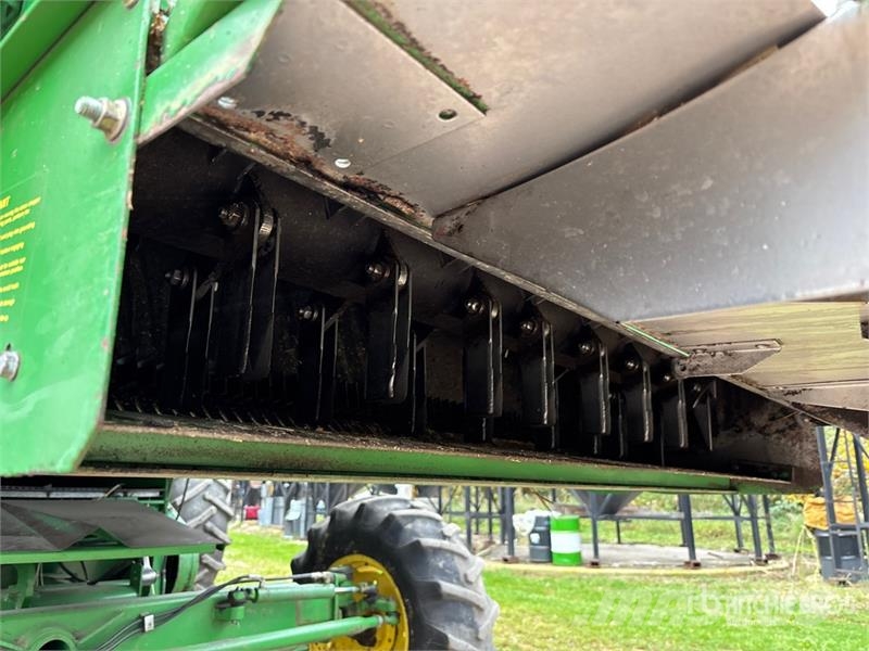 John Deere 9600 Combine harvesters