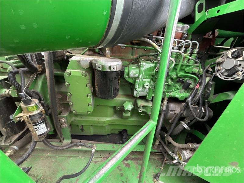 John Deere 9600 Combine harvesters