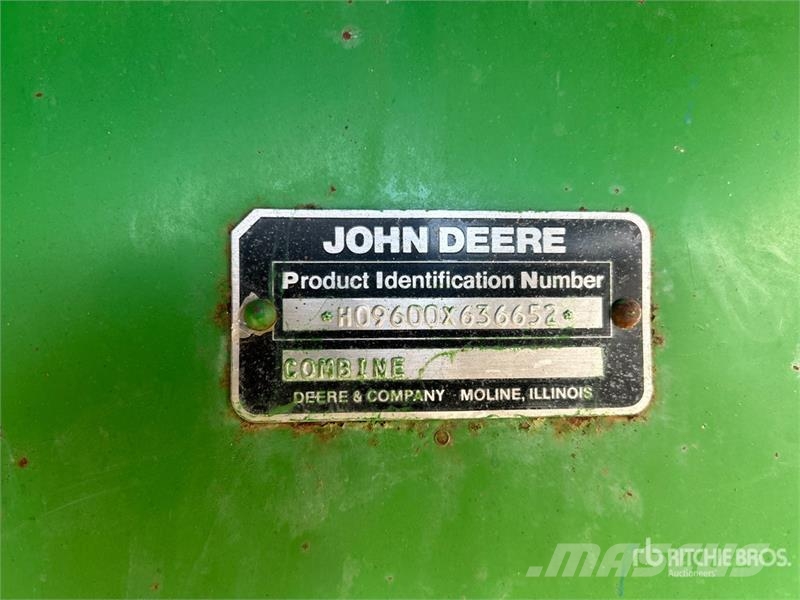 John Deere 9600 Combine harvesters