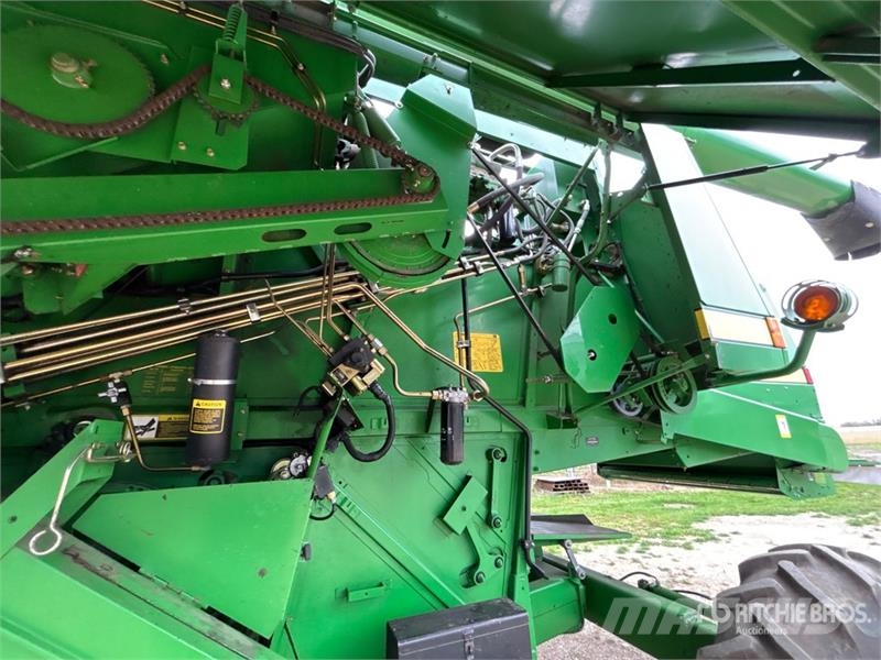 John Deere 9600 Combine harvesters