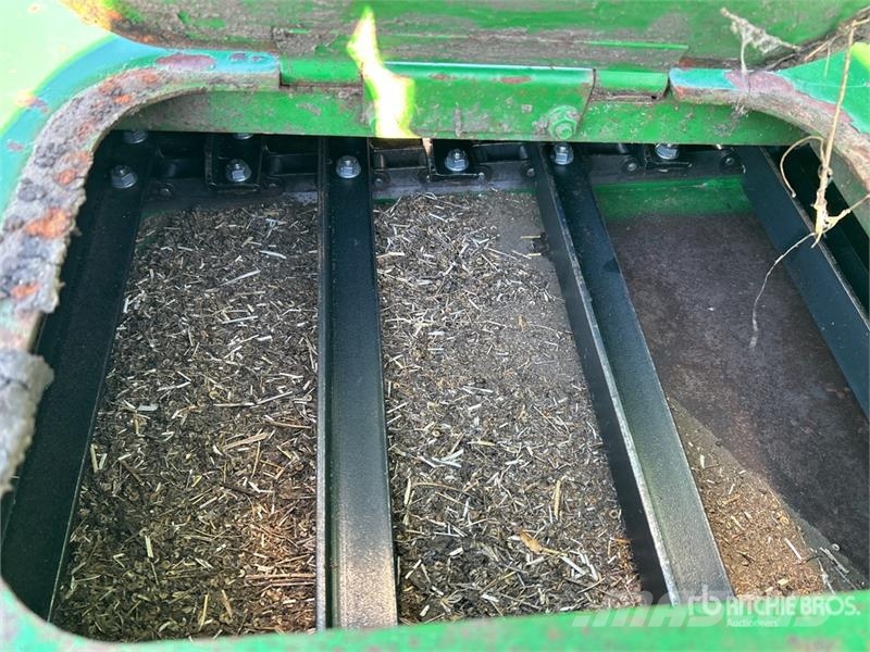 John Deere 9600 Combine harvesters