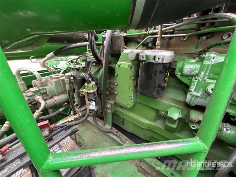 John Deere 9600 Combine harvesters