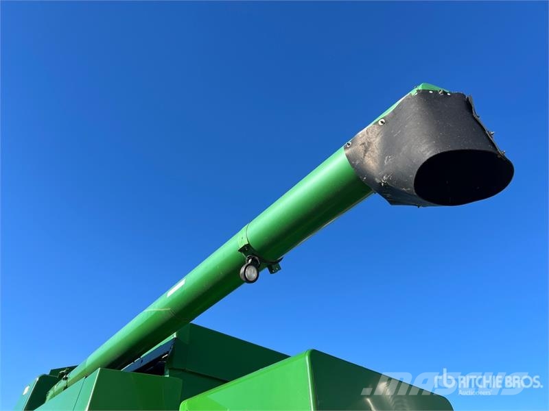 John Deere 9600 Combine harvesters