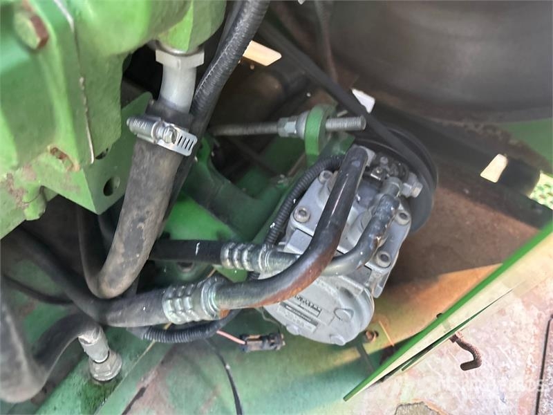 John Deere 9600 Kombajni