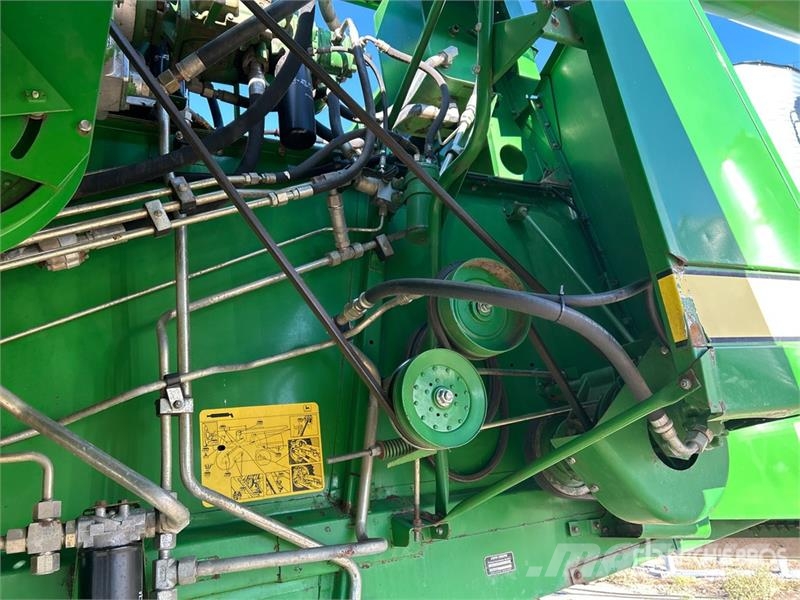 John Deere 9600 Combine harvesters