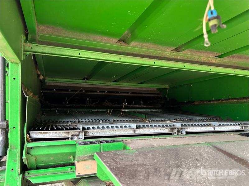 John Deere 9600 Combine harvesters