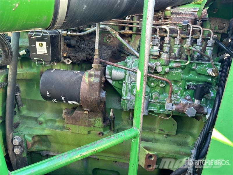 John Deere 9600 Combine harvesters