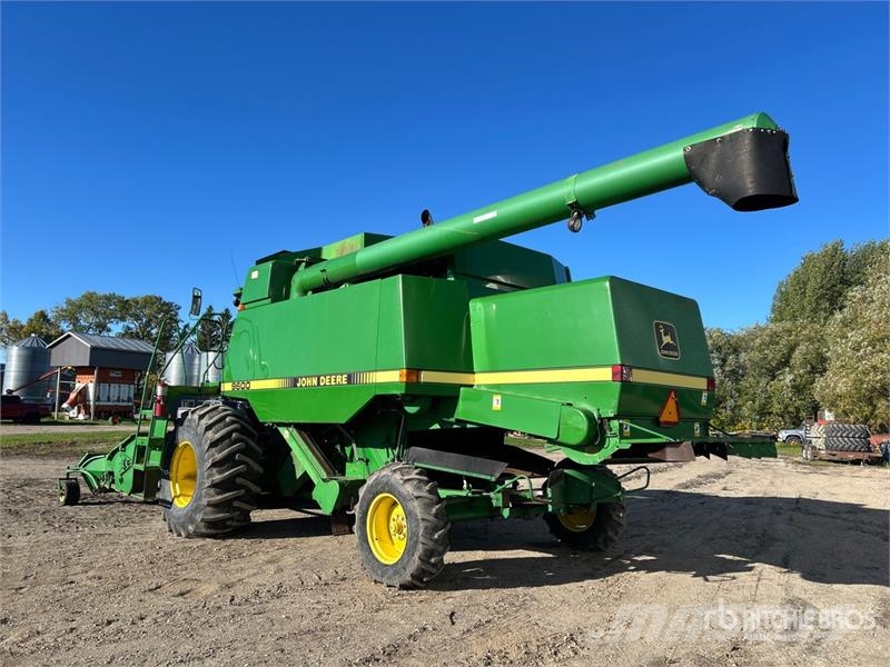 John Deere 9600 Combine harvesters