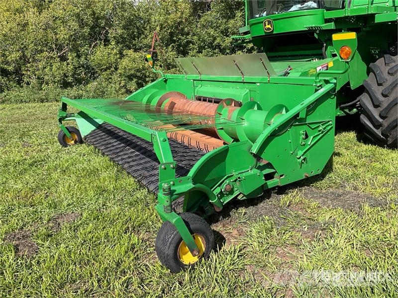John Deere 9750 STS Mähdrescher