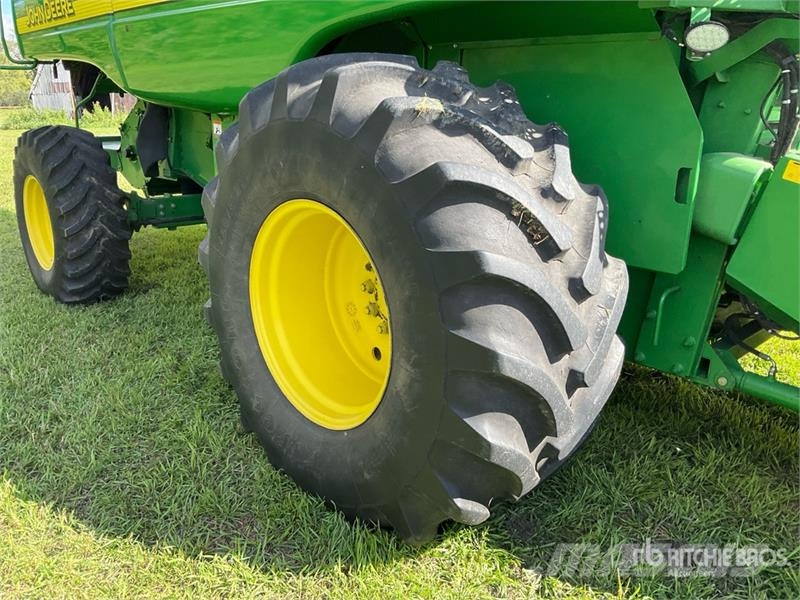 John Deere 9750 STS Mähdrescher