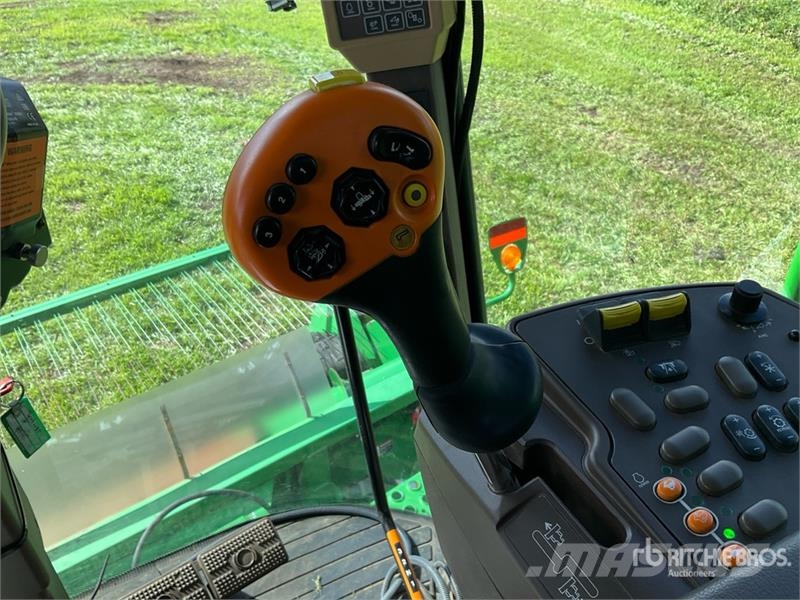 John Deere 9750 STS Mähdrescher
