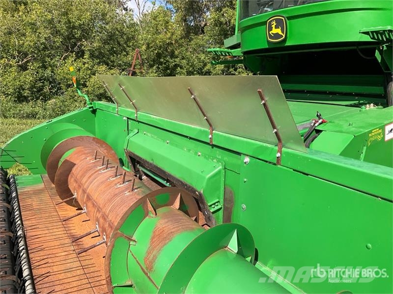 John Deere 9750 STS Mähdrescher
