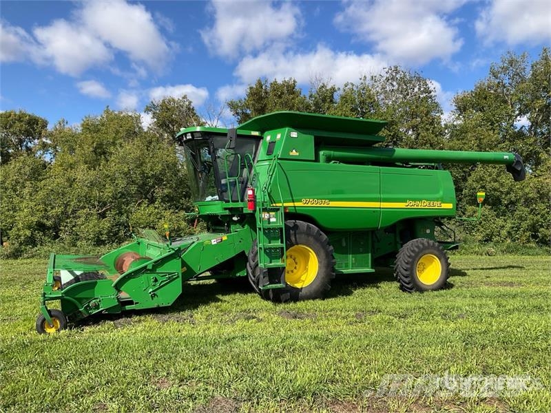 John Deere 9750 STS Mähdrescher
