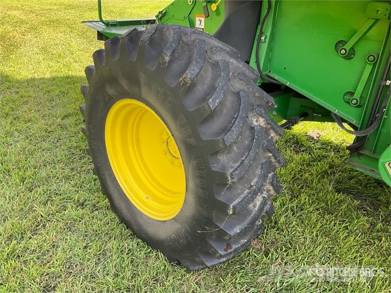 John Deere 9750 STS Mähdrescher
