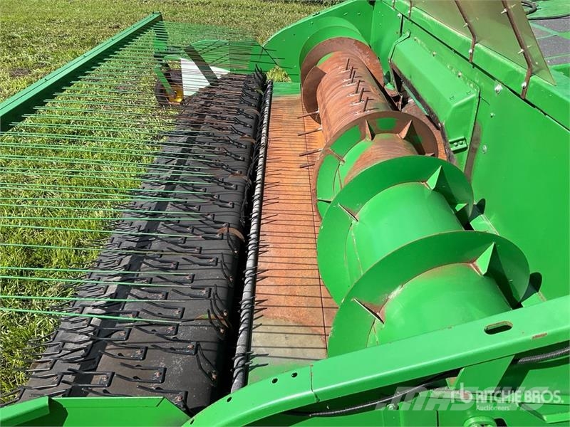 John Deere 9750 STS Mähdrescher