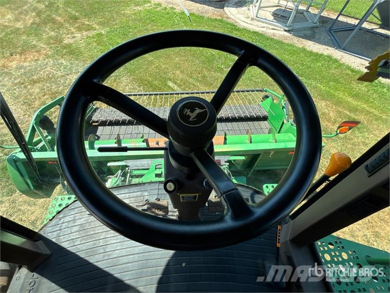 John Deere 9760 STS Combine harvesters