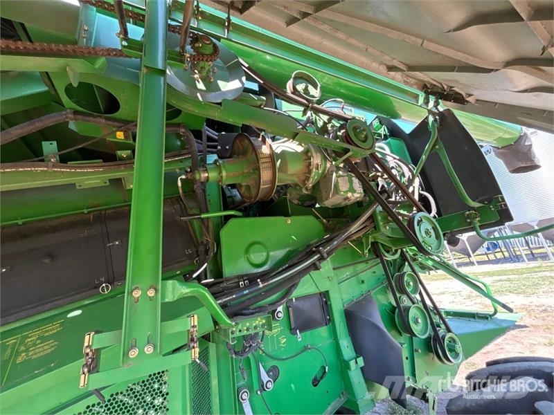John Deere 9760 STS Combine harvesters